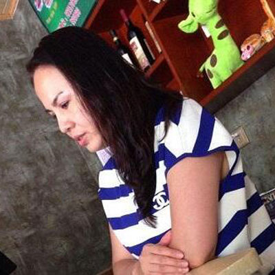 郑爽妈妈横店卖炸鸡