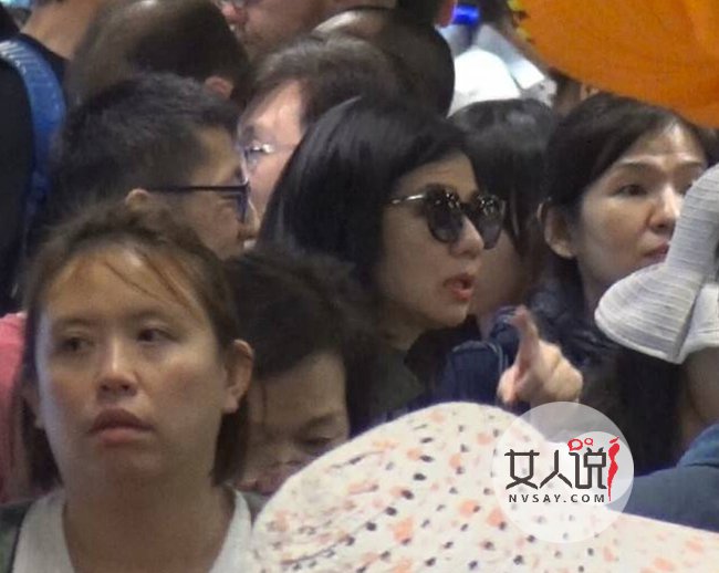 钟楚红市场买菜 昔日放荡无度破坏别人婚姻如今单身一人