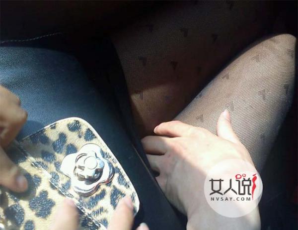 公交猥亵女孩被殴 猥琐男跪地求饶原形毕露让人作呕