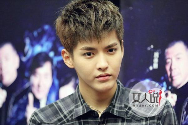 宋茜和吴亦凡接吻照曝光 两人深夜幽会车震狂欢被偷拍
