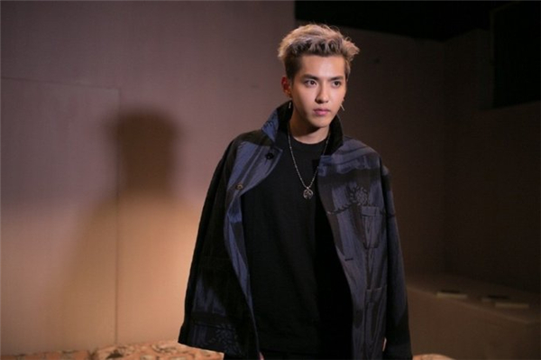 歌手演员到时尚Icon 吴亦凡成Burberry首位亚洲面孔全球代言人