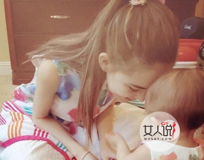 昆凌拒公布女儿名 小公举神秘真容姓名遭人肉令人惊讶