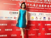 马丁上海电影节 短裙长腿尽显完美身材