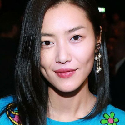 大表姐时隔4年重回维密舞台