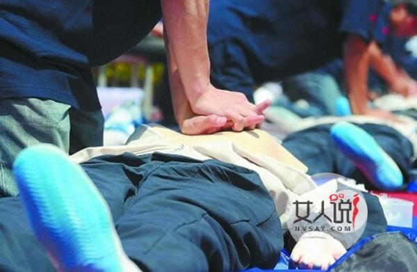 男生体测晕倒猝死 大学生懒于锻炼体质日渐羸弱令人堪忧