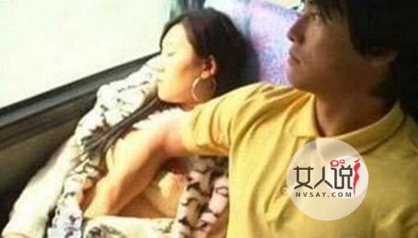 猥琐男公交车袭胸 肆意蹂躏抓捏女乘客丰满巨乳猥琐至极