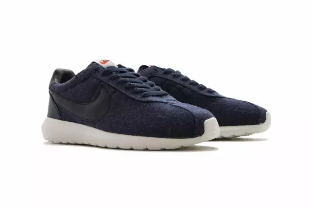 　Nike Roshe LD-1000