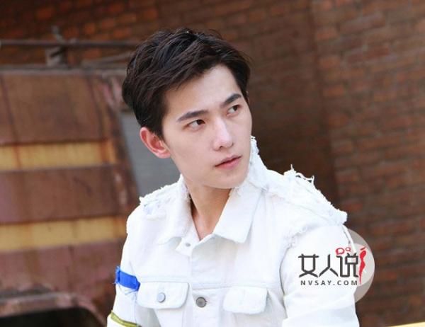 杨洋突发性耳聋的原因 疑小鲜肉惨被公司剥削已百病缠身