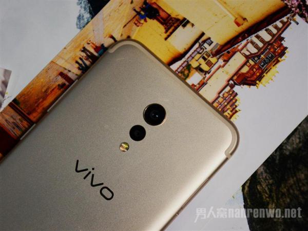 vivo Xplay6双摄像