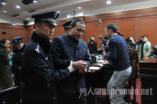 被告聂李强
