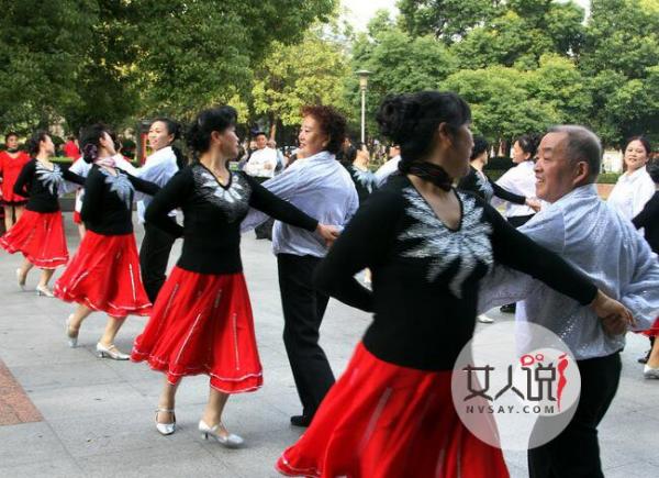 广场舞大妈遭袭击 无辜躺枪受到轻伤原因竟是这样