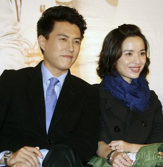 靳东李佳同台