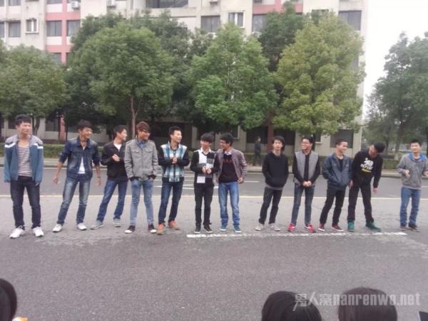 校园多发男孩危机