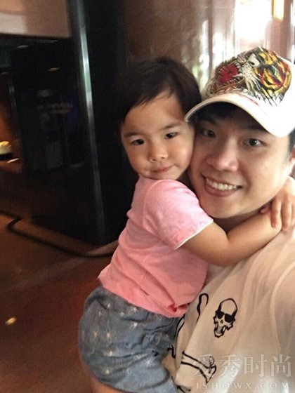 黄毅清与女儿