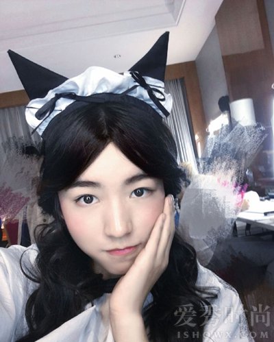 TFBOYS王俊凯女装照