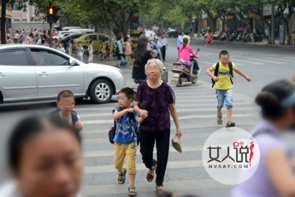 把奶奶当人贩子 孙子竟这个原因坑奶奶被抓让人很无奈