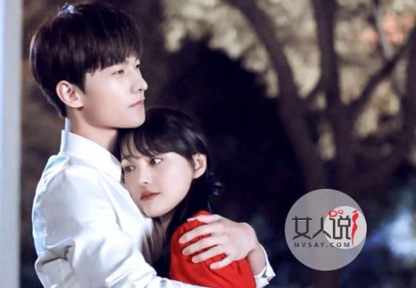 杨洋郑爽公开恋情了吗 两人携手逛商城疑是作秀炒作