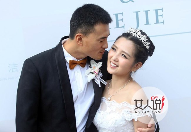 曝何洁离婚 赫子铭出轨小三被抓奸致婚姻破裂沦为下堂妇