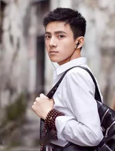 中学男生刘海发型设计 男生阳光好看的刘海发型
