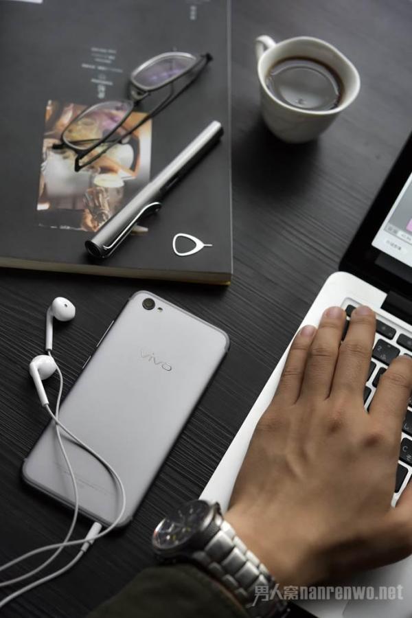 vivo X9星空灰外观