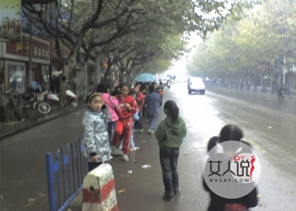 小学生开车撞人 新一代马路杀手小学生司机令人闻风丧胆