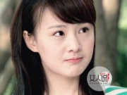 郑爽被告白激动撞门 风一样的女子无视粉丝示爱直接暴走