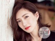 江疏影捂胸险走光 烈焰红唇变霸道总裁火辣身材依旧挡不住