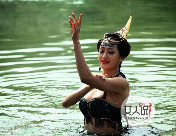 孟广美不照雅照曝光 妖艳女郎遭人迷魂扒光衣服尽情蹂躏