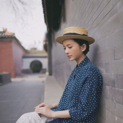 李依玲