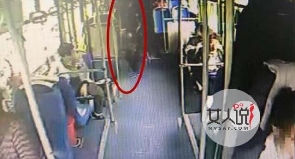 女子公交坐过站 方向盘被抢横蛮无理女子不顾后果酿惨剧