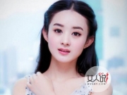 赵丽颖遭导演抓手 导演色眯眯偷窥女神雪白酥胸下体勃起