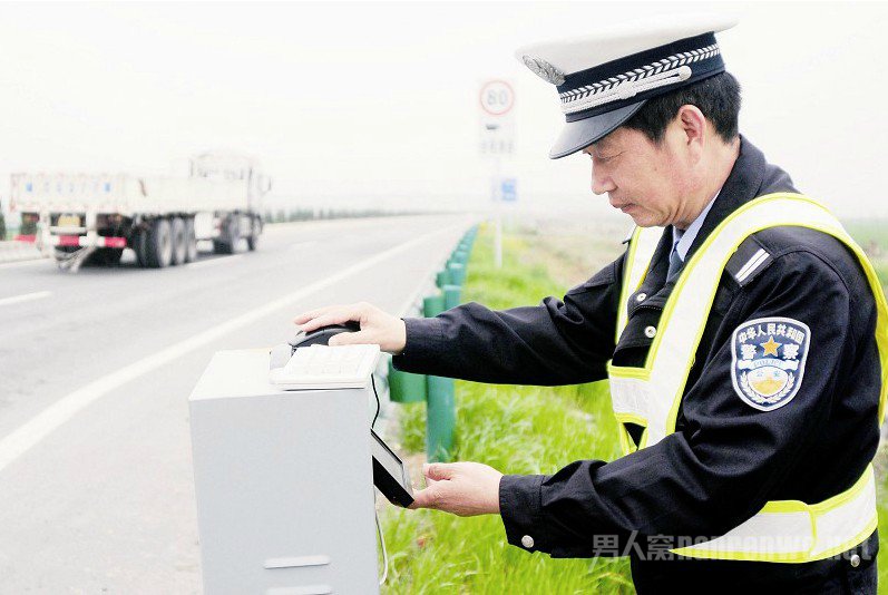 湖南交警用山寨测速仪执法