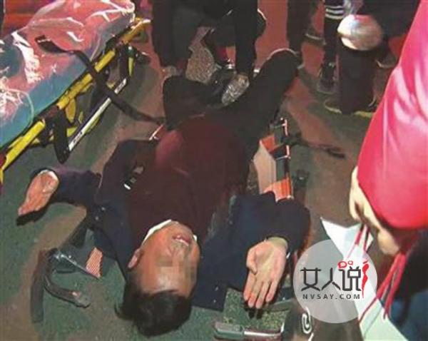 出租车碾乘客腿 为了2元钱闹纷争视频曝光惊险一幕吓尿人