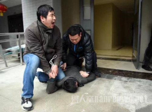 男子被抓时成千万富商