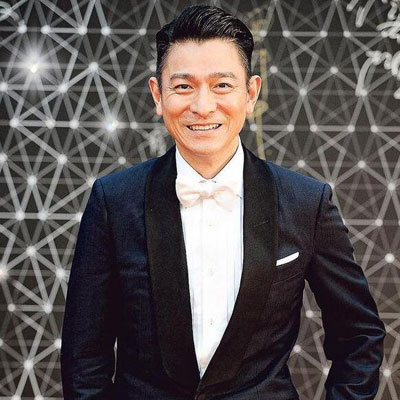 刘德华医院养伤吃胖了