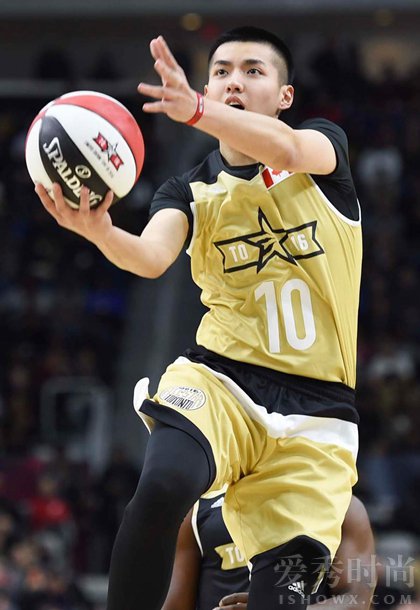 吴亦凡NBA投篮