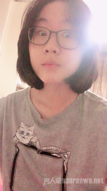 窦家媛学姐姐窦靖童瞪眼