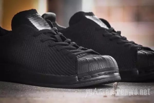 adidas Superstar Bounce Primeknit 推出全黑配色