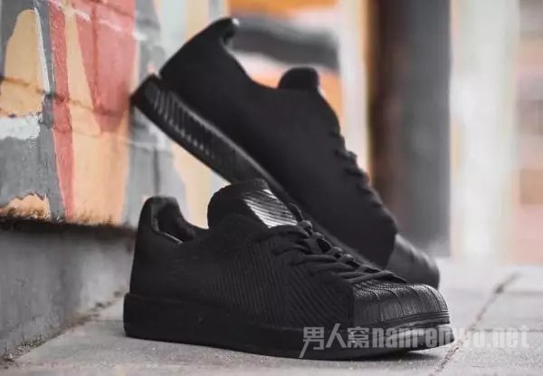 adidas Superstar Bounce Primeknit 推出全黑配色