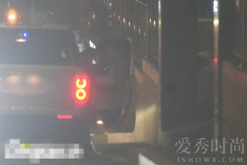 赵胤熙下车