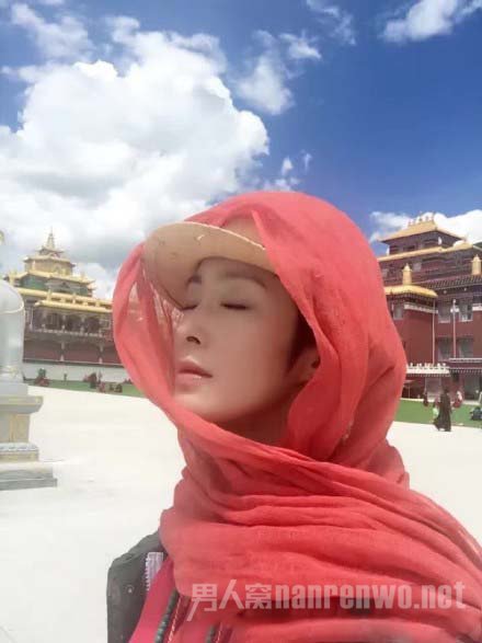 张敏近照