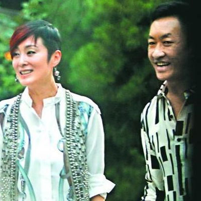 张敏被曝闪电离婚