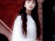 杨幂早年旧照曝光 仰头撅嘴像个傲娇的小仙女