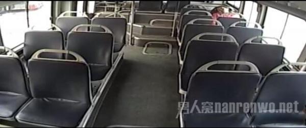 公交监控画面