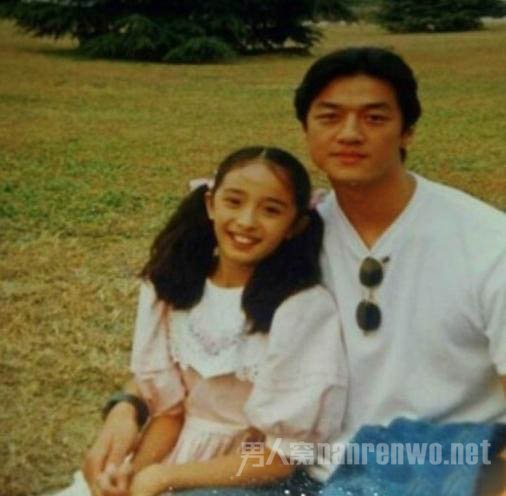 杨幂与李亚鹏合影
