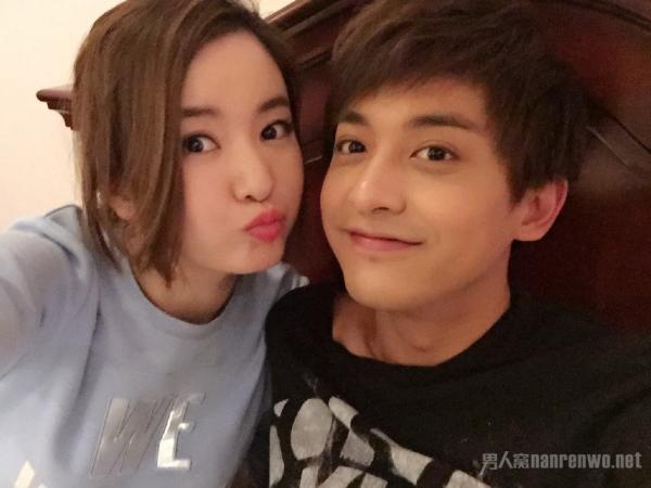 李佳航李晟