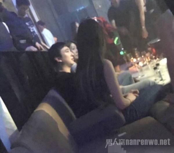 王思聪夜场