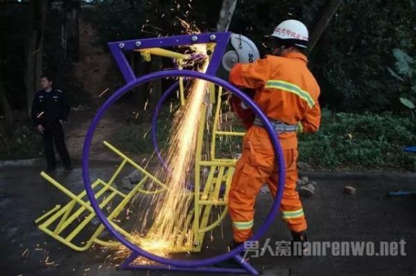 消防队员求救过程