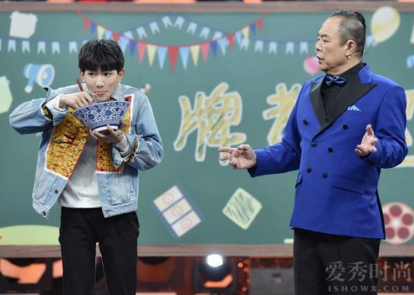 张铁林出演小品