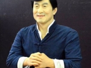 成龙像换了个人 国内现山寨名人蜡像